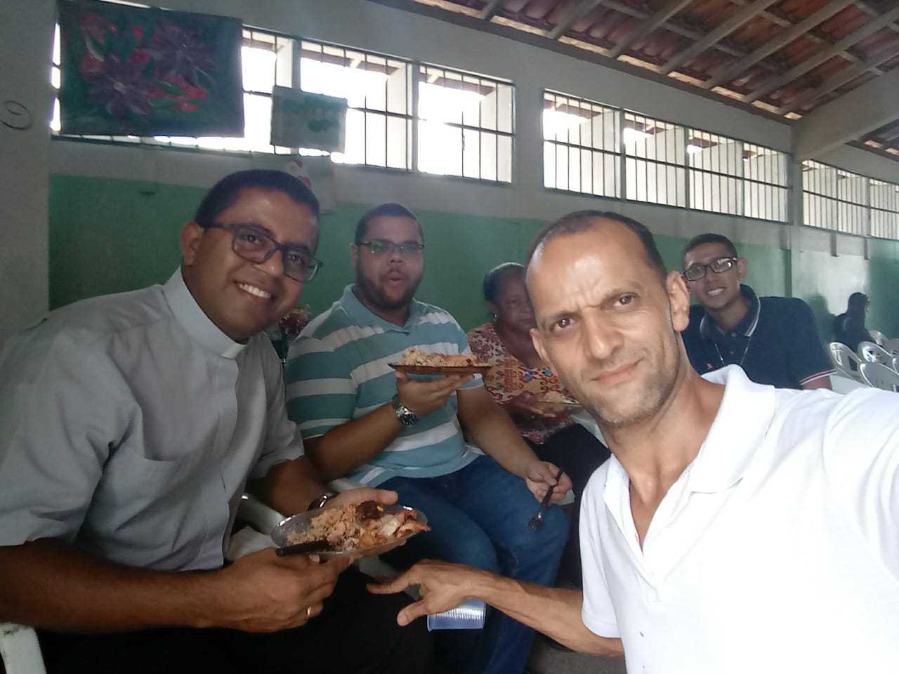 O CAPS Recebe Almoço em Confraternização de Fim de Ano